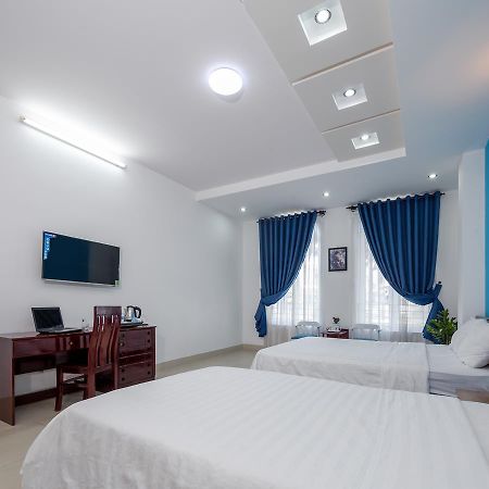 Cali Night Hotel Danang Exterior photo