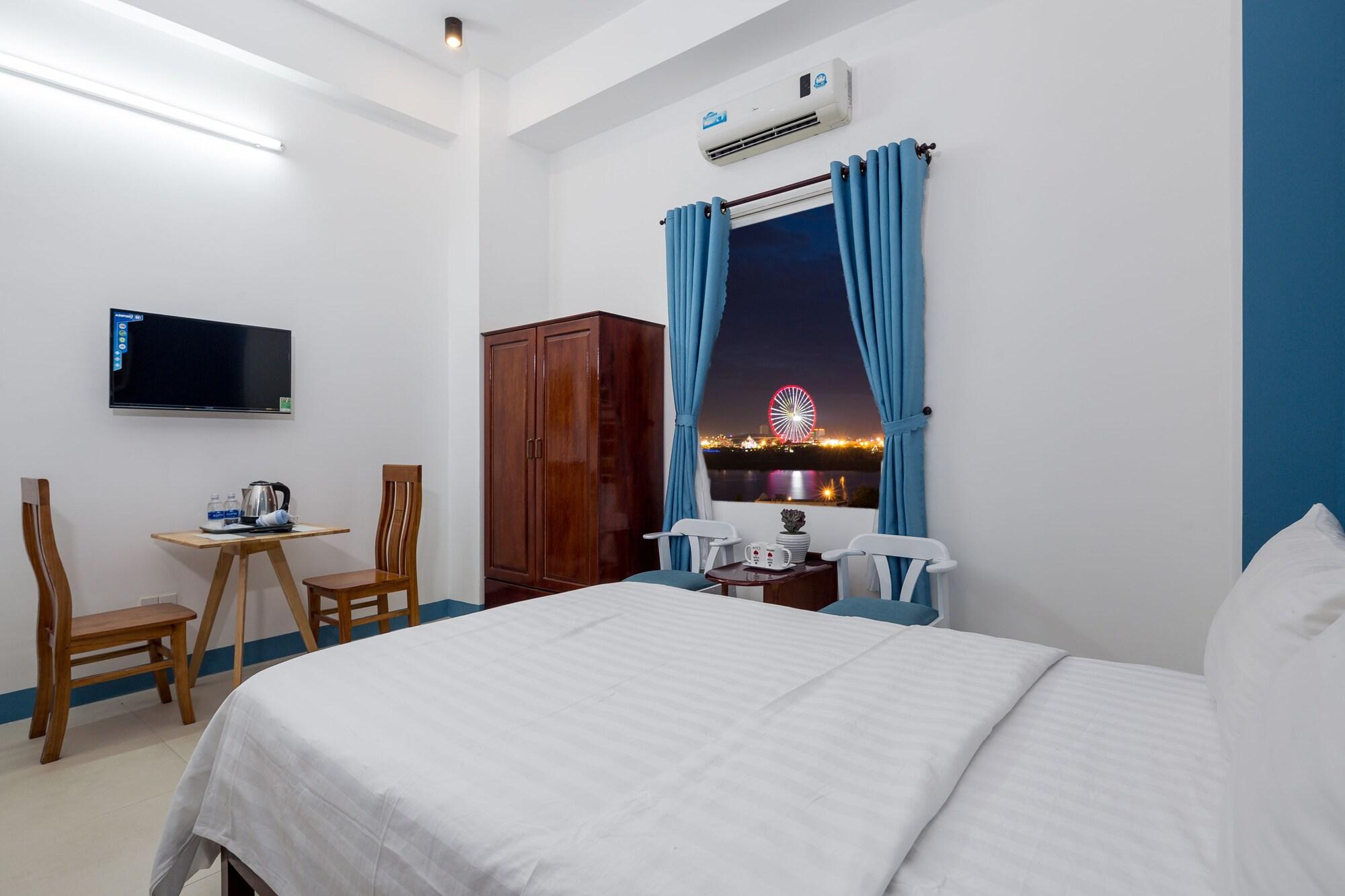 Cali Night Hotel Danang Exterior photo