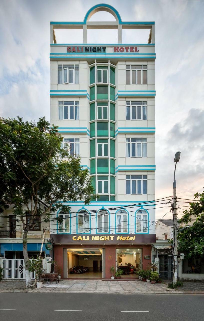 Cali Night Hotel Danang Exterior photo